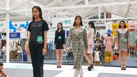 服装设计师 2020广州国际轻纺城秋冬面辅料节服装秀 牛仔专场